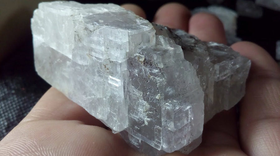 Qual é a Diferença Entre os Minerais de Calcita e Dolomita?