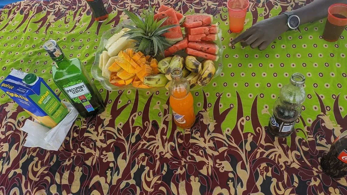 Frutas que Começam com a Letra R: Nomes e Características